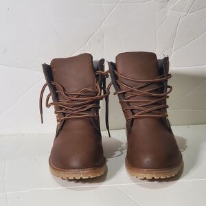 Brown Lace-Up Boots